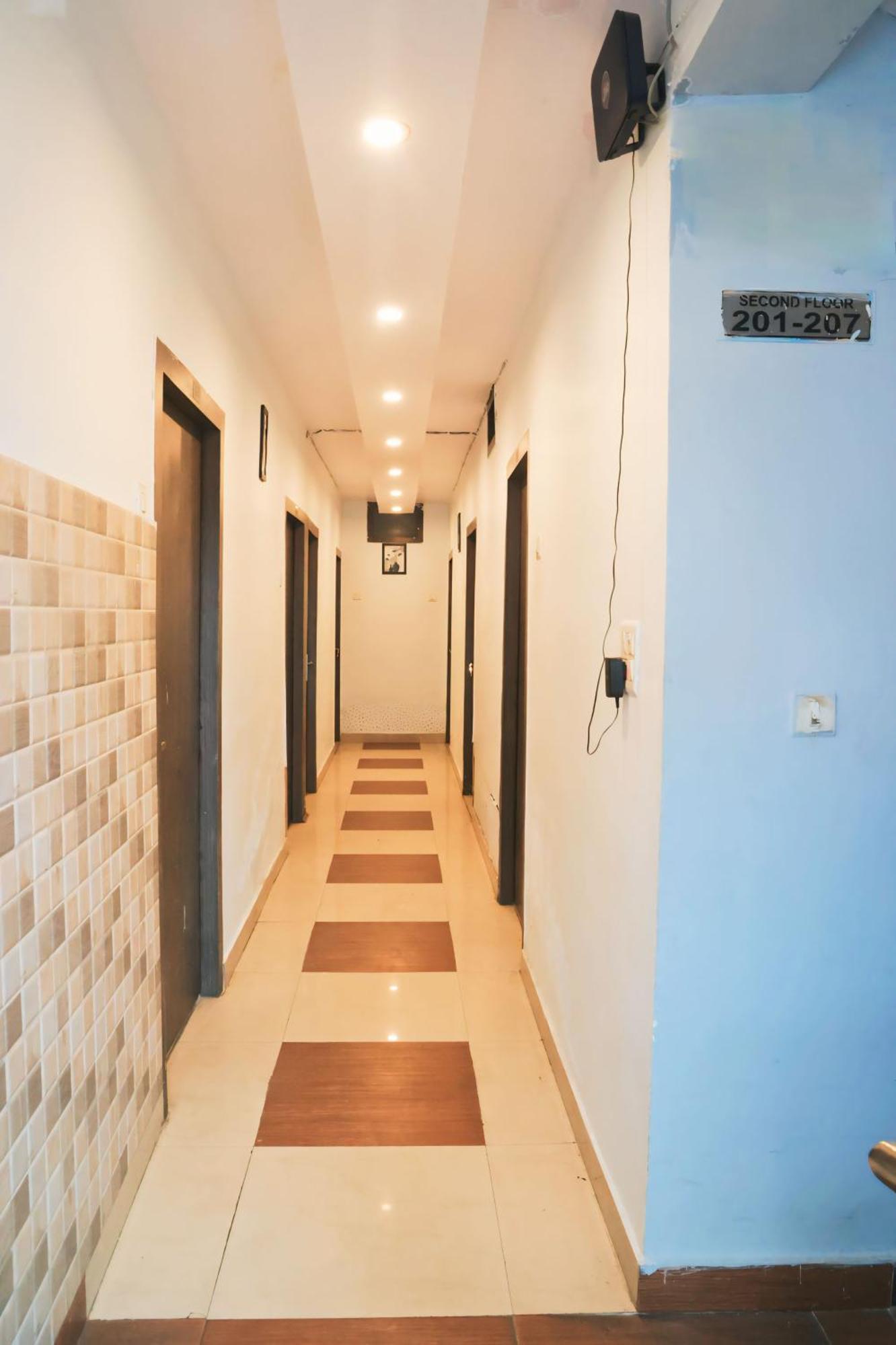 Hotel Shaurya Haridwār Exterior foto